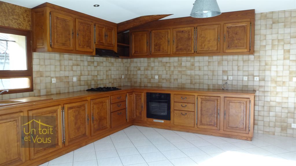 maison 8 pièces en vente sur LARUSCADE (33620)