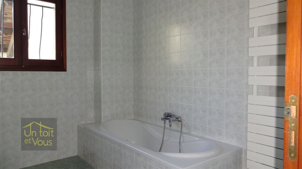 maison 8 pièces en vente sur LARUSCADE (33620)